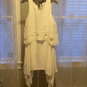 White lace-detailed tunic (Size Medium). Brand new